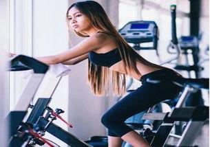 日韩女性换衣服免费视频,免费换衣视频带你领略潮流风采